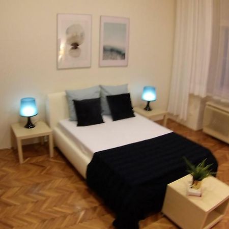 Opera Dream Apartment Budapest Luaran gambar