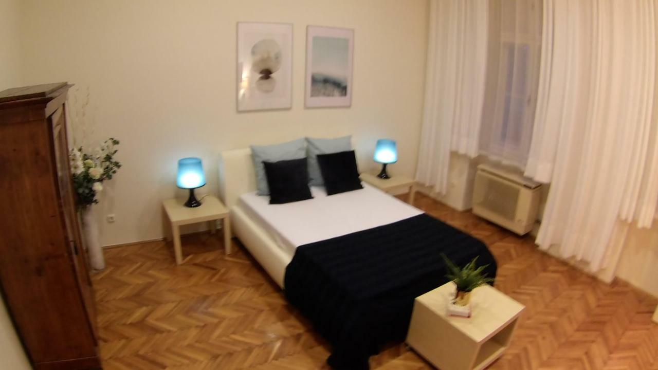 Opera Dream Apartment Budapest Luaran gambar