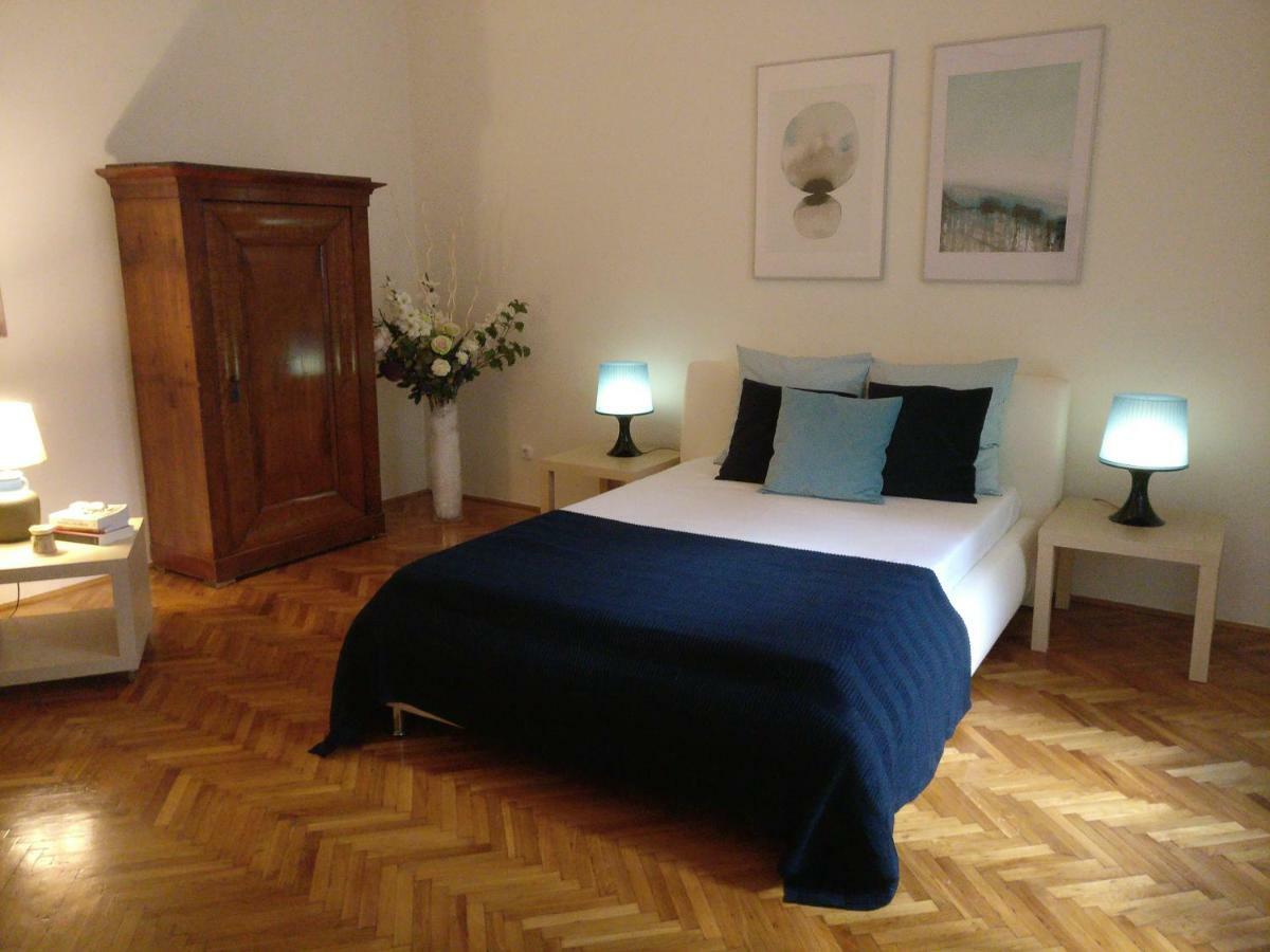 Opera Dream Apartment Budapest Luaran gambar