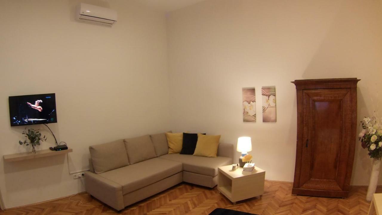 Opera Dream Apartment Budapest Luaran gambar
