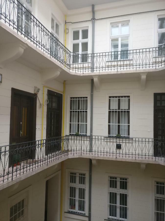 Opera Dream Apartment Budapest Luaran gambar